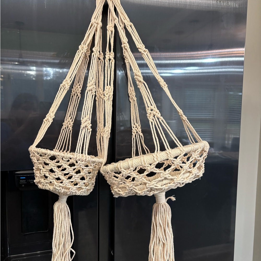 4 Macrame Plant Hangers - Cream